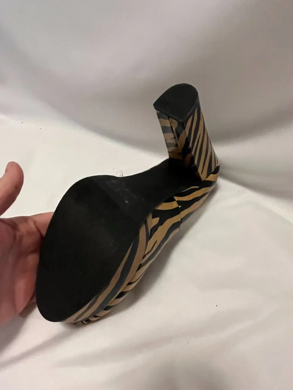 Forever 21 Tiger Print Platform Heels – Size 8 – NWOT - Picture 14 of 16